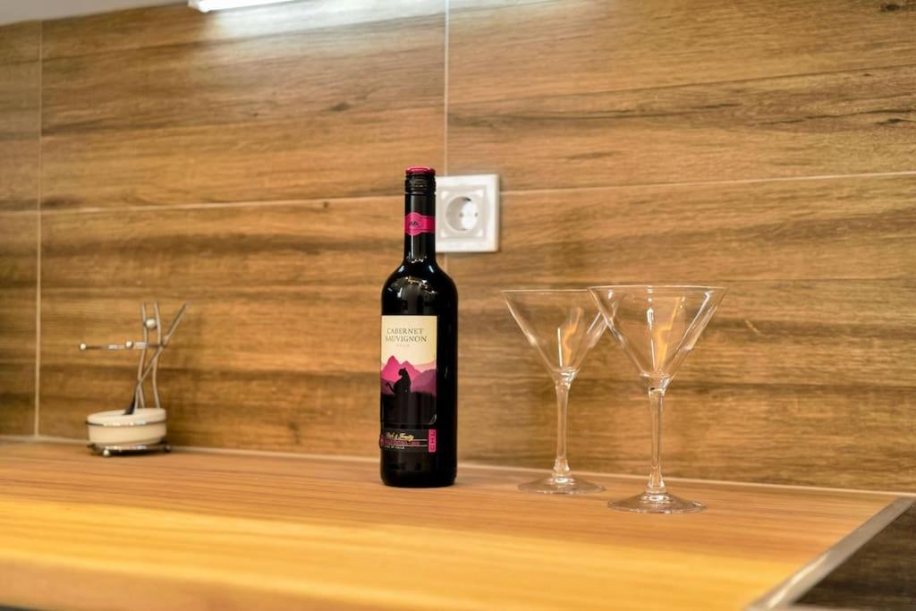 Artemis Modern Apartment Афины Экстерьер фото
